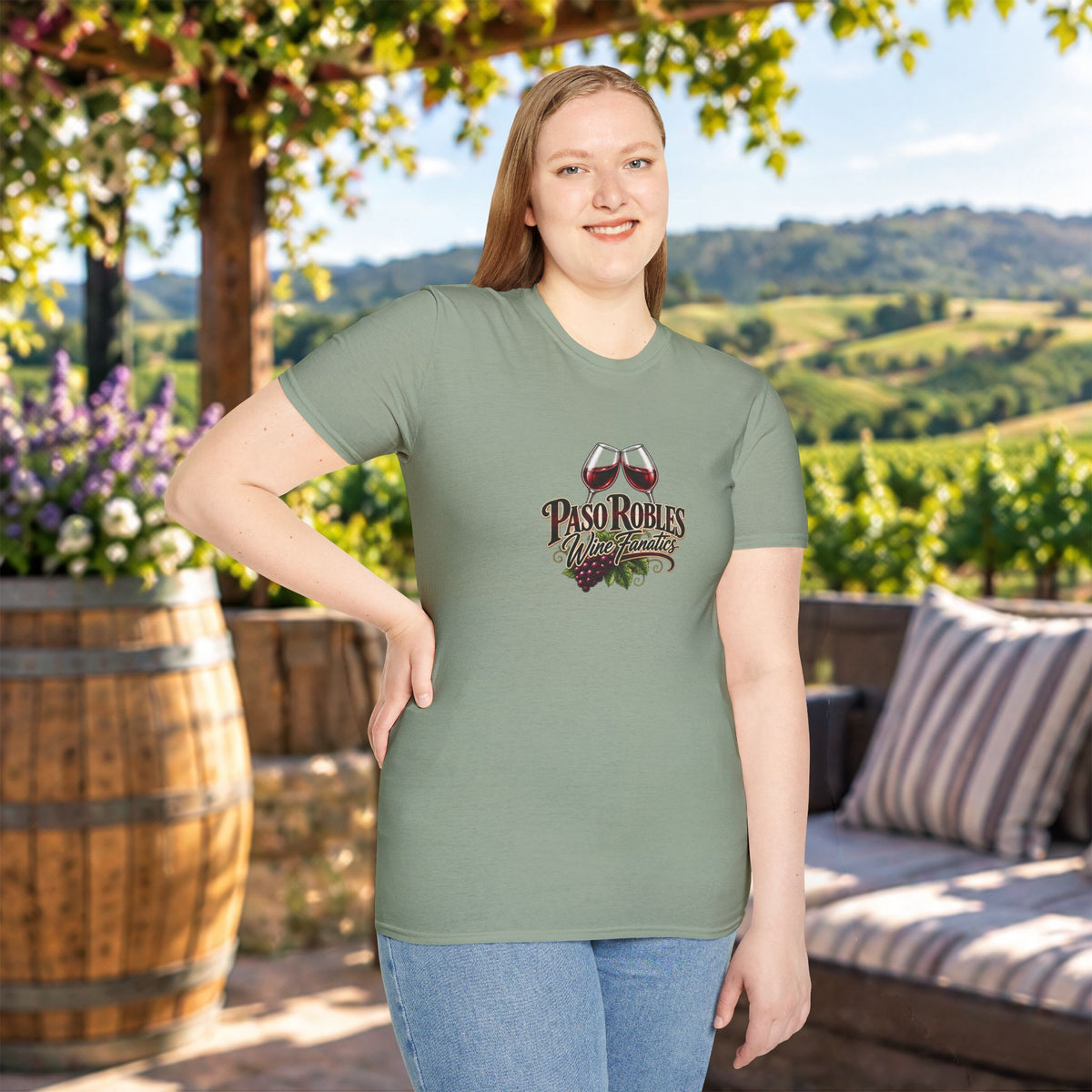 A Toast To Paso Robles Wine Fanatics Crewneck T-Shirt